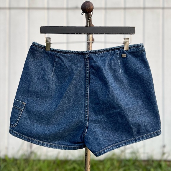 Vintage Tommy Hilfiger Denim Shorts - Picture 2 of 5